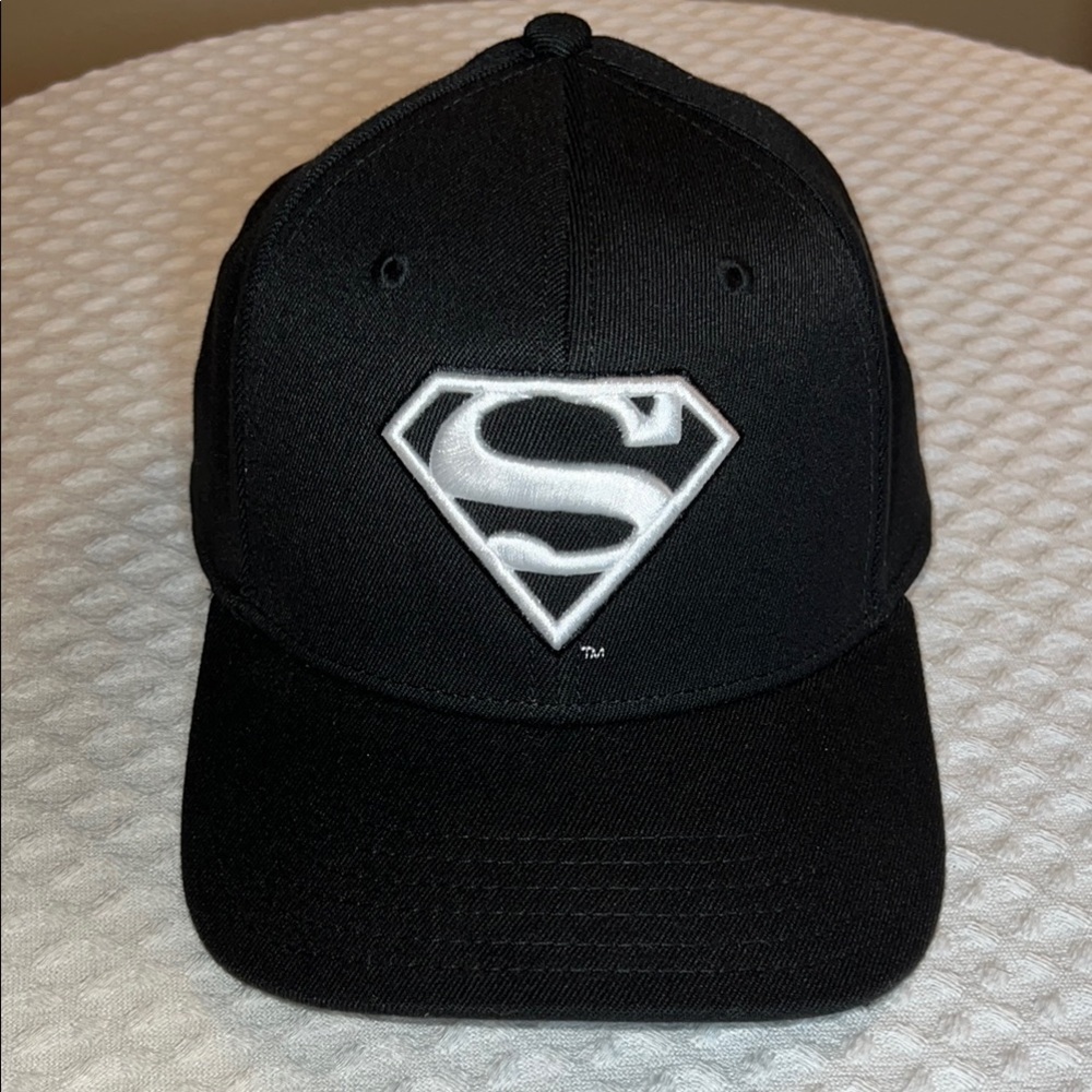 DC Comics Black and Silver Superman Logo Cap SnapBack 14 and Over Fit